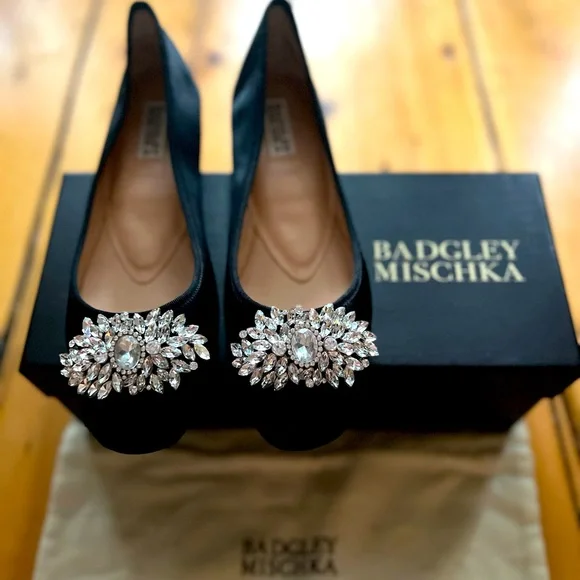 Badgley Mischka Pippa Flats - Picture 1 of 6